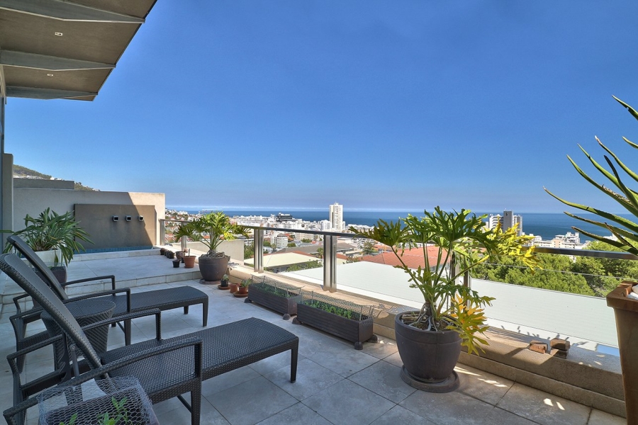 4 Bedroom Property for Sale in Sea Point Western Cape